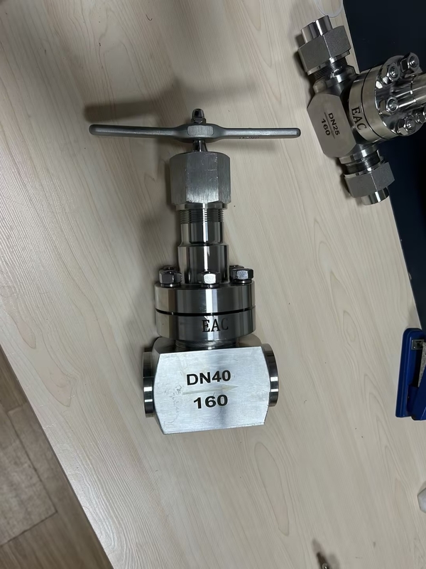 LNG LOX LIN LAR LCO2 Tankı Kriyojenik Yüksek Basınçlı Küresel Valf Yüksek Kaliteli PN320 Valf